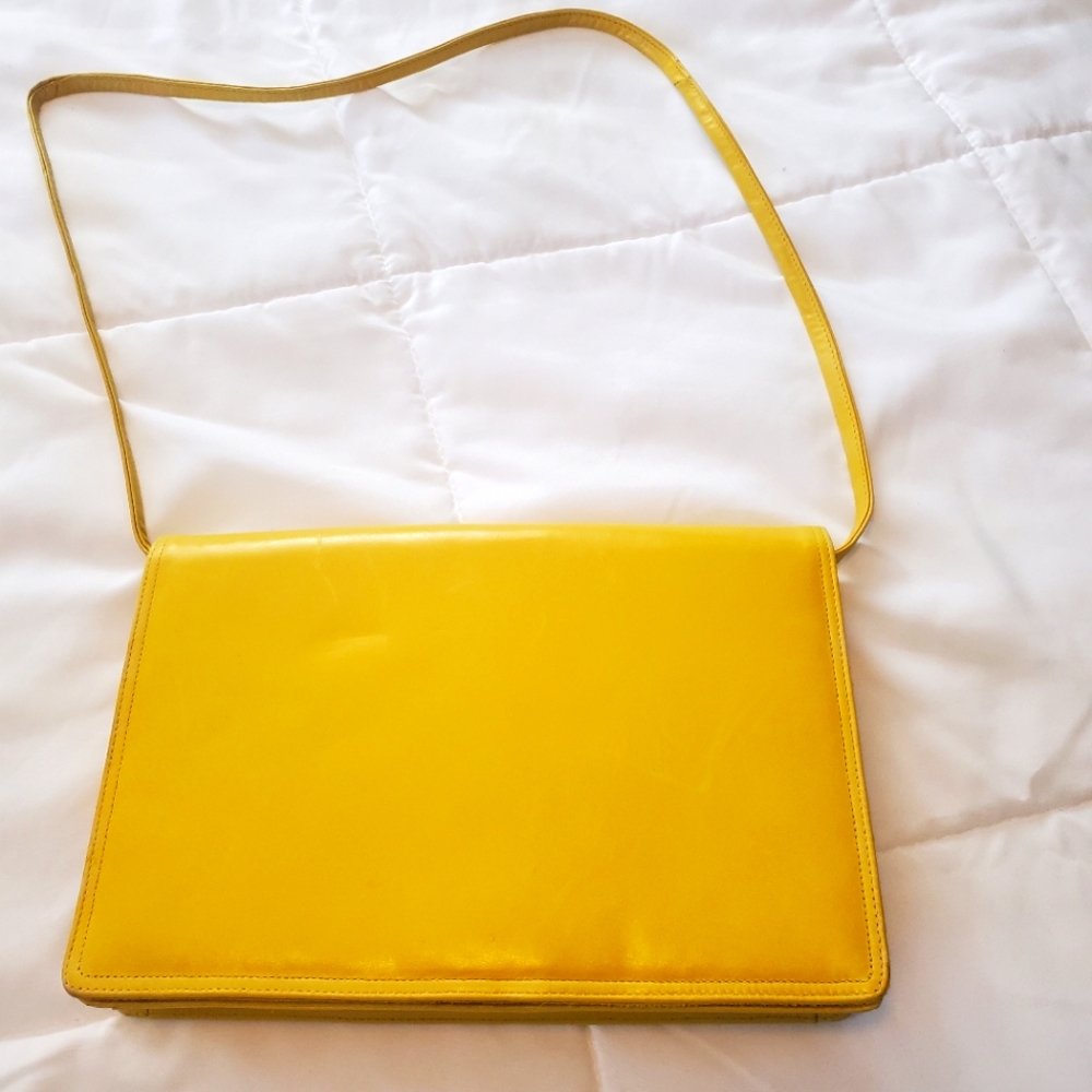 Handbag or clutch Yellow